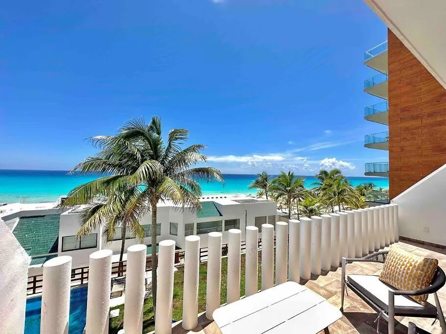 Apartment Deluxe Beachfront 4B Villa Cancun Mexico