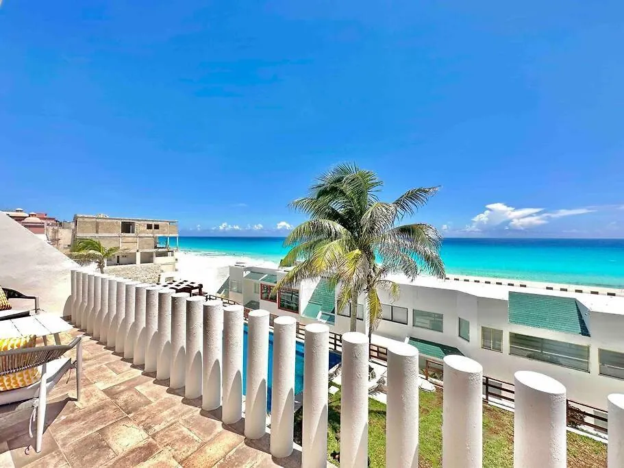 Apartment Deluxe Beachfront 4B Villa Cancun