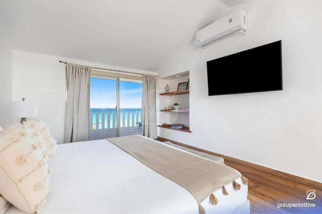 Apartment Deluxe Beachfront 4B Villa Cancun