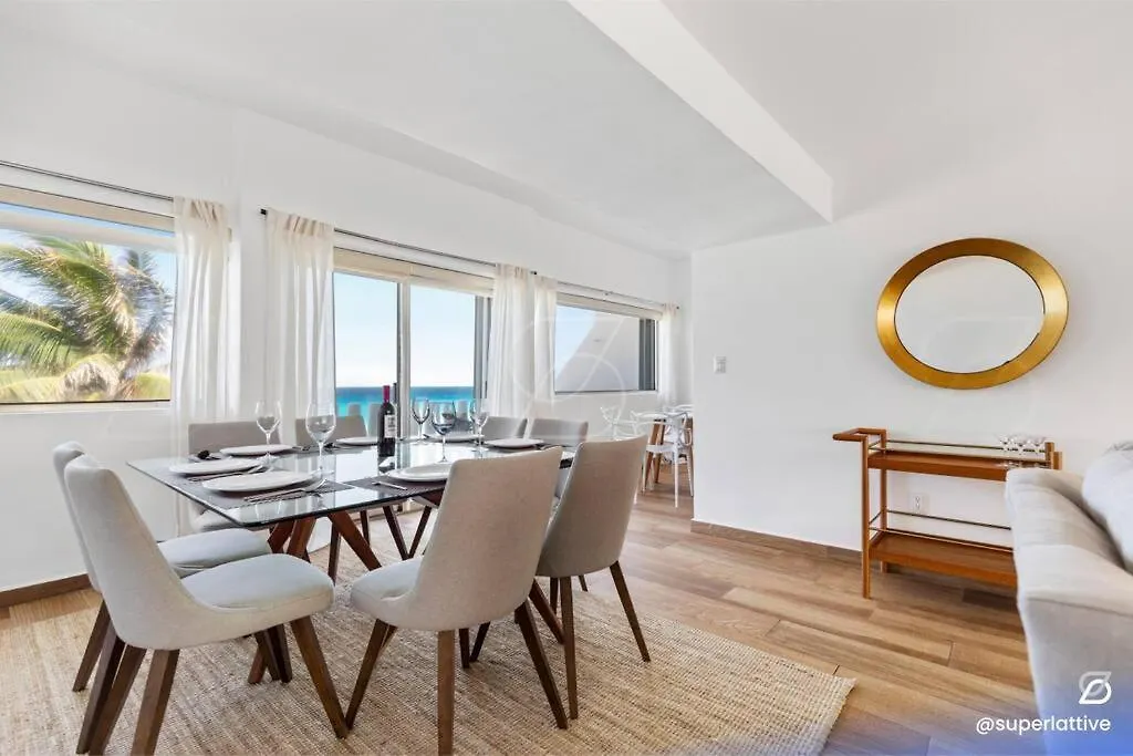 Deluxe Beachfront 4B Villa Cancun