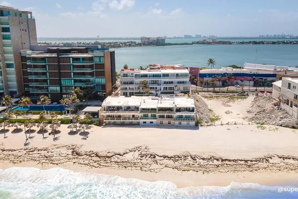 Apartment Deluxe Beachfront 4B Villa Cancun